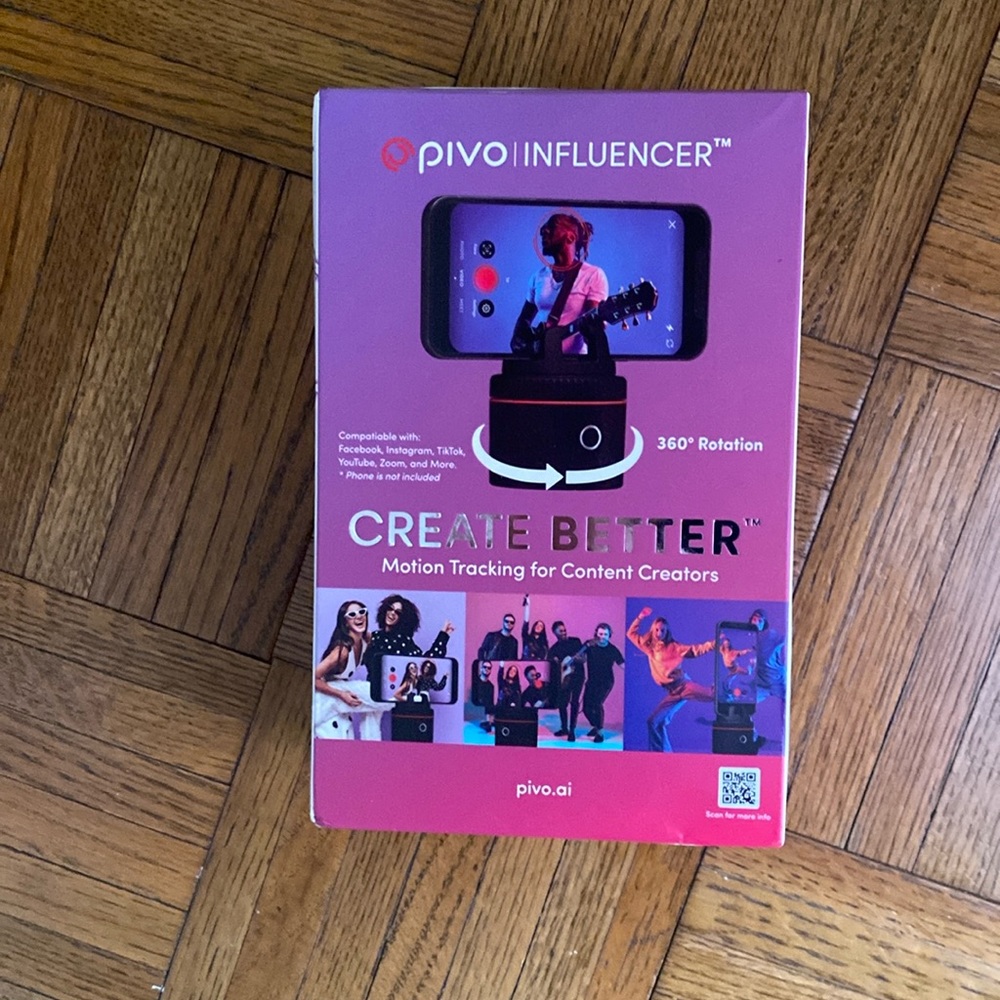Pivo Influencer 360 degree rotation phone mount for making videos